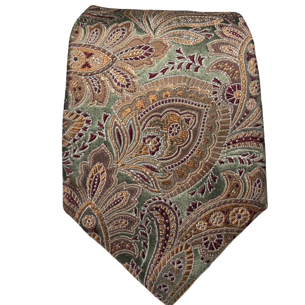 Classic Paisley Silk Tie in Sage Green and Gold